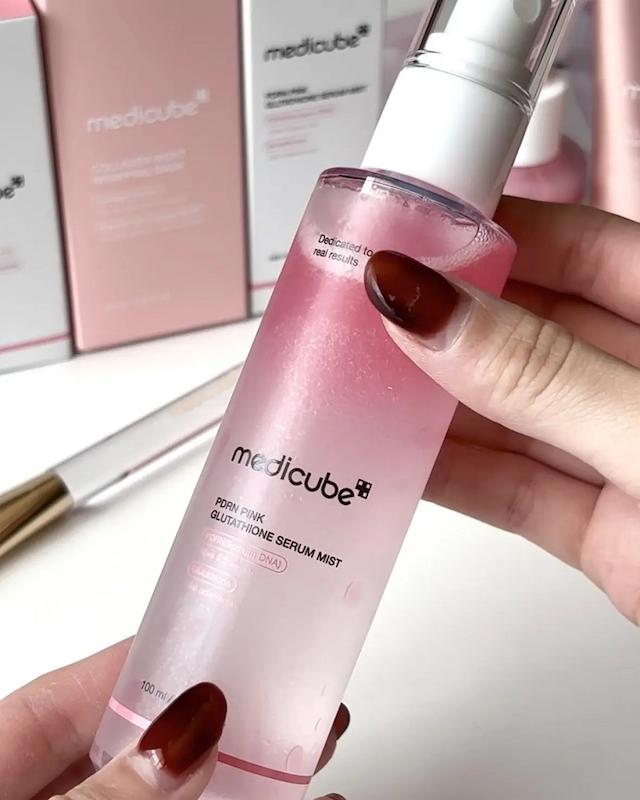 اسپری سرم صورت مدیکیوب PDRN Pink Glutathione Serum Mist | حجم 100 میلیلیتر - Image 4